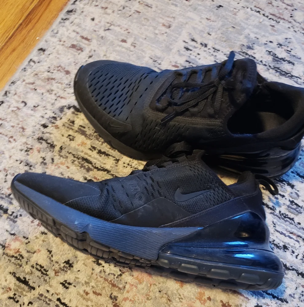 Women | Nike Air 270 Shoes - Picture 4 of 9